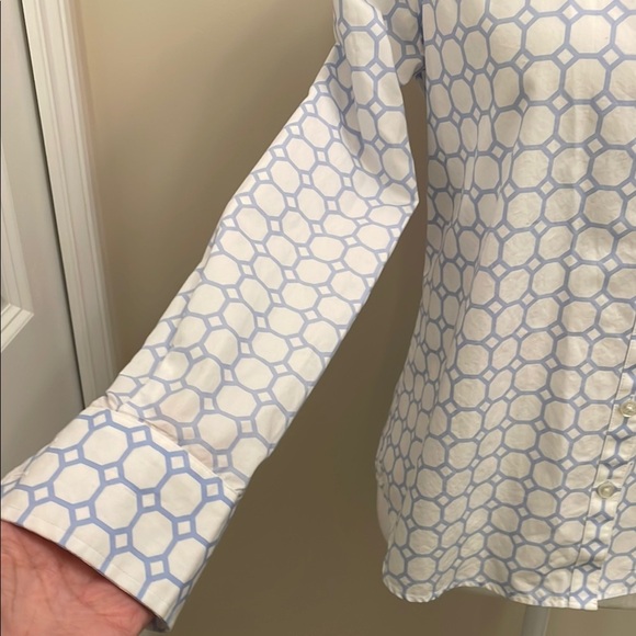 Lands' End White and Blue Fitted Long Sleeve Button Down Shirt EUC - Picture 3 of 11